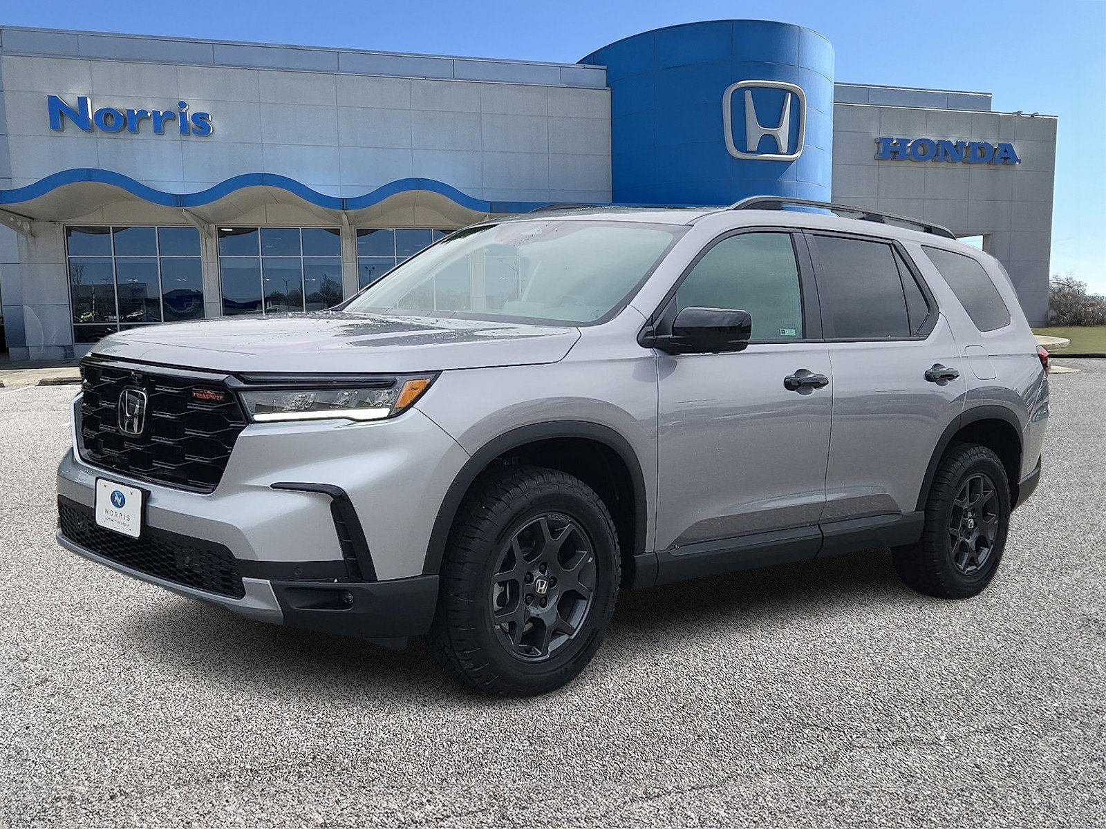 New 2025 Honda Pilot TrailSport image 2