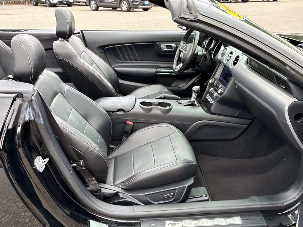 Used 2020 Ford Mustang Premium RWD image 10