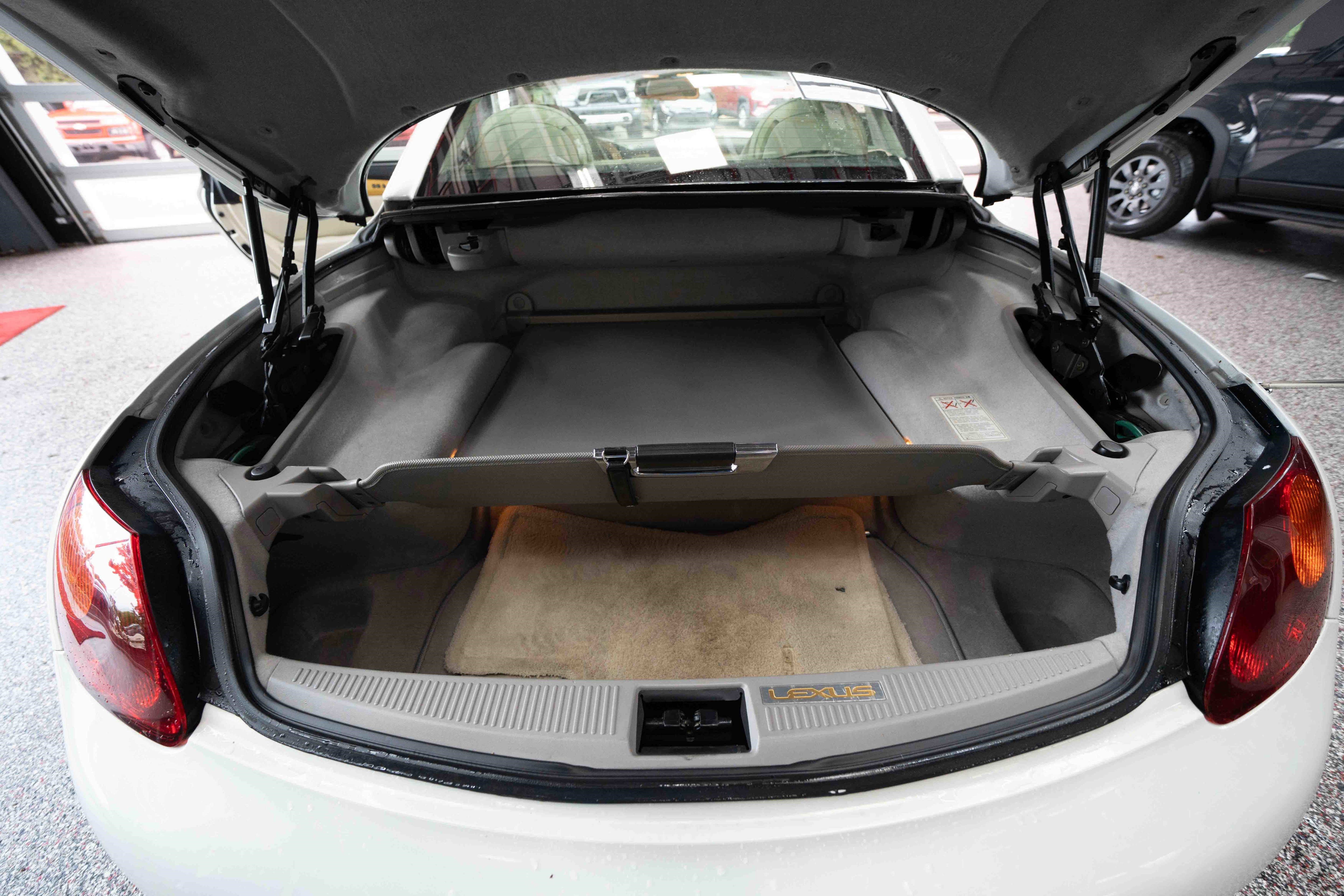 Used 2004 Lexus SC 430 Convertible image 26