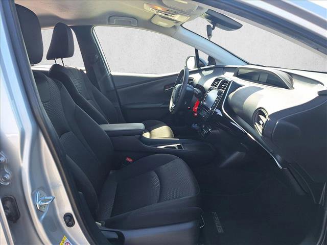 Used 2022 Toyota Prius LE FWD image 19