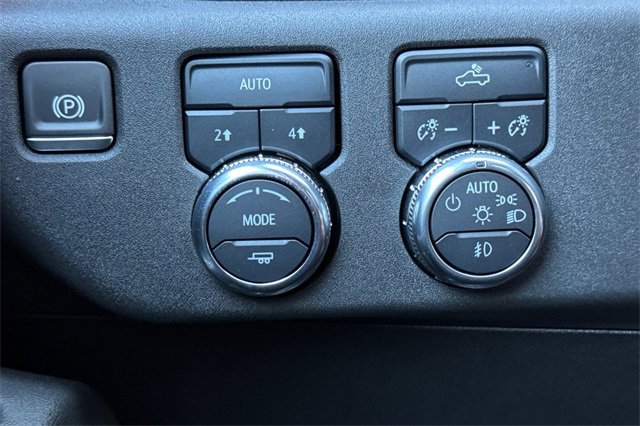 Used 2025 GMC Sierra 1500 Elevation image 43