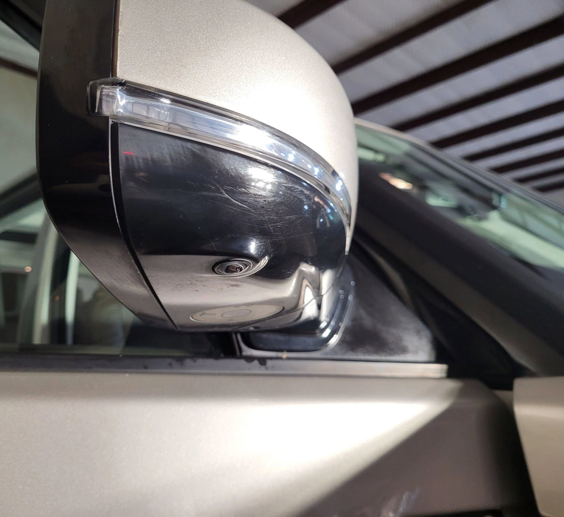 Used 2015 Land Rover LR4 HSE LUX image 14