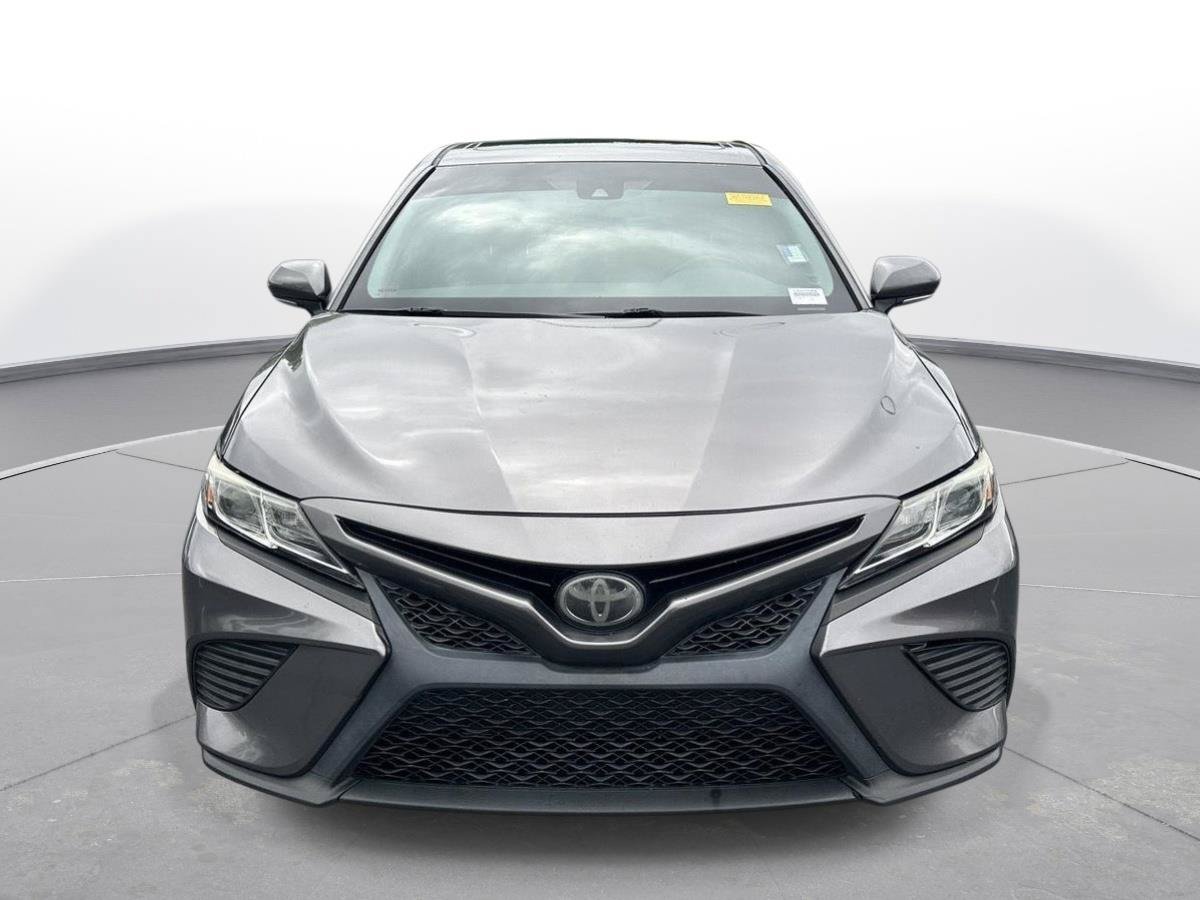 Used 2018 Toyota Camry SE w/ Audio Package FWD image 3