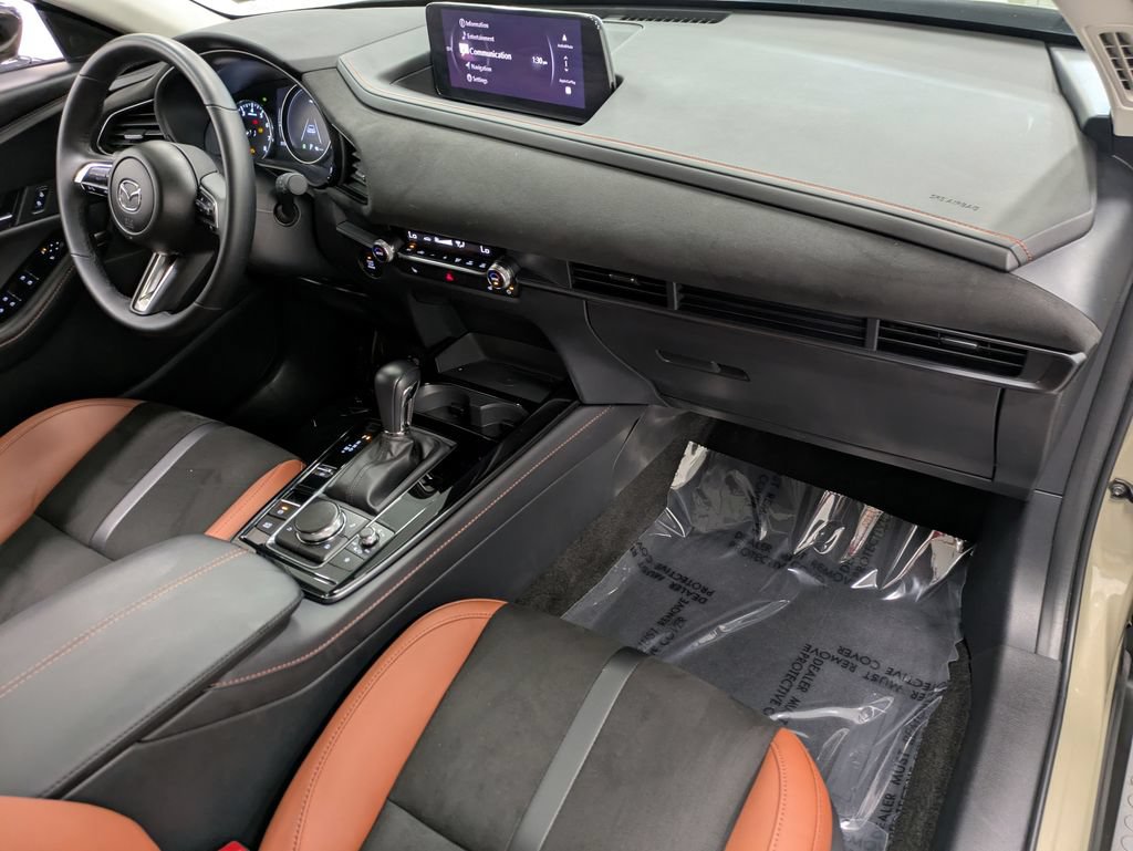 Certified 2025 MAZDA CX-30 Carbon AWD/4WD image 30