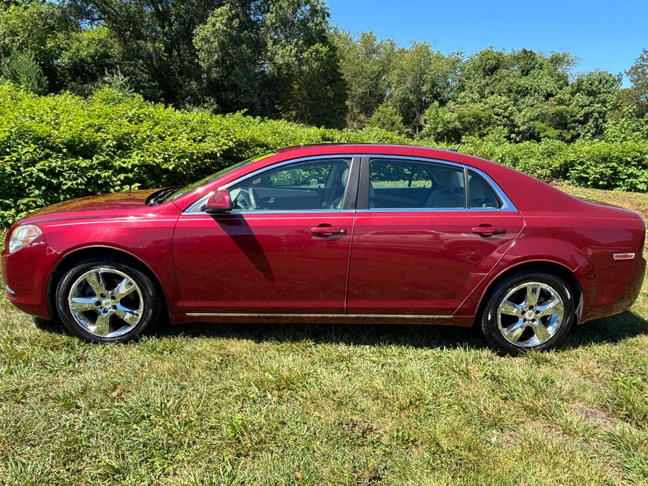 Used 2010 Chevrolet Malibu LT w/ Premium Audio Package FWD image 8