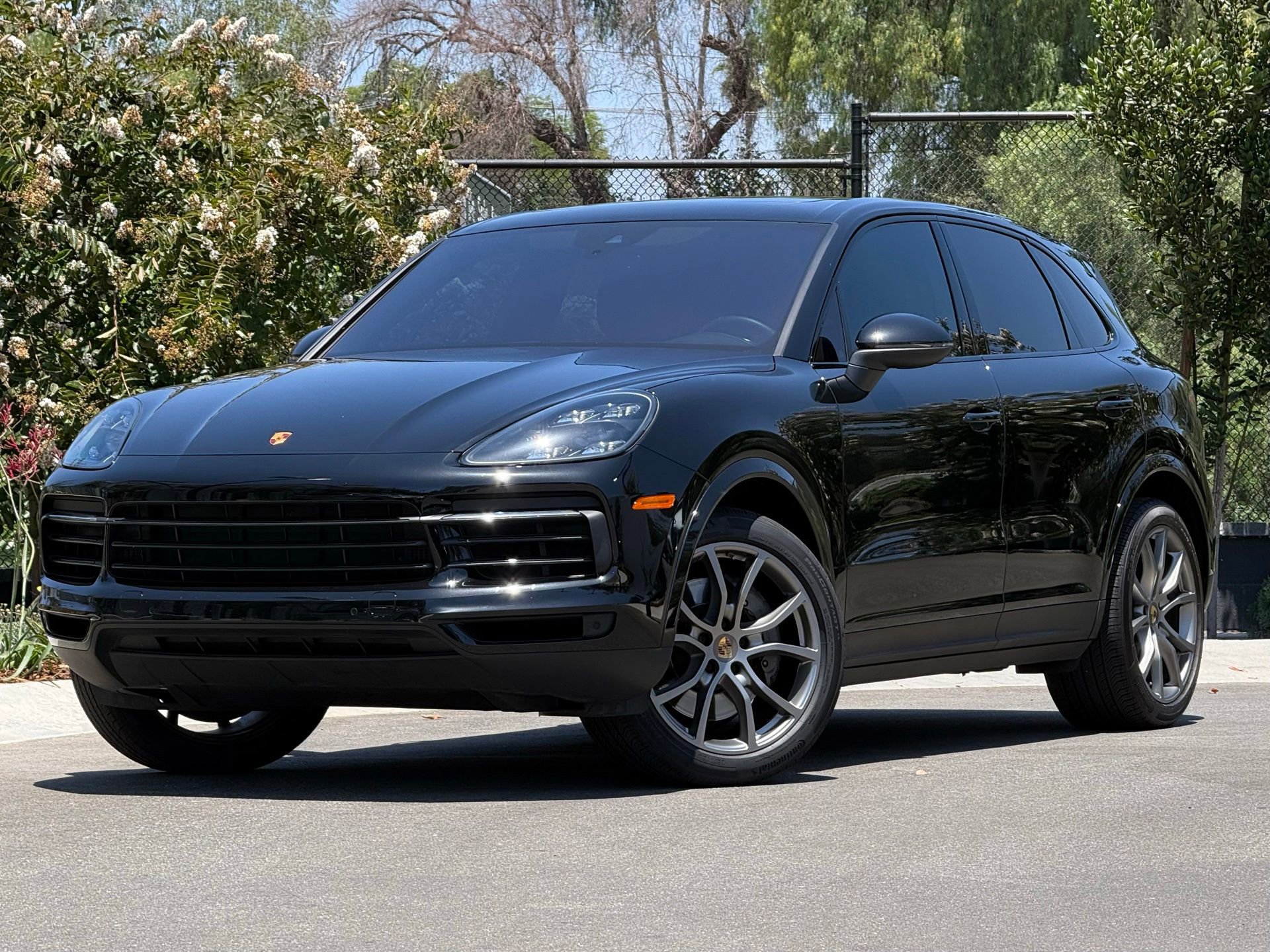 Certified 2023 Porsche Cayenne S AWD/4WD image 1