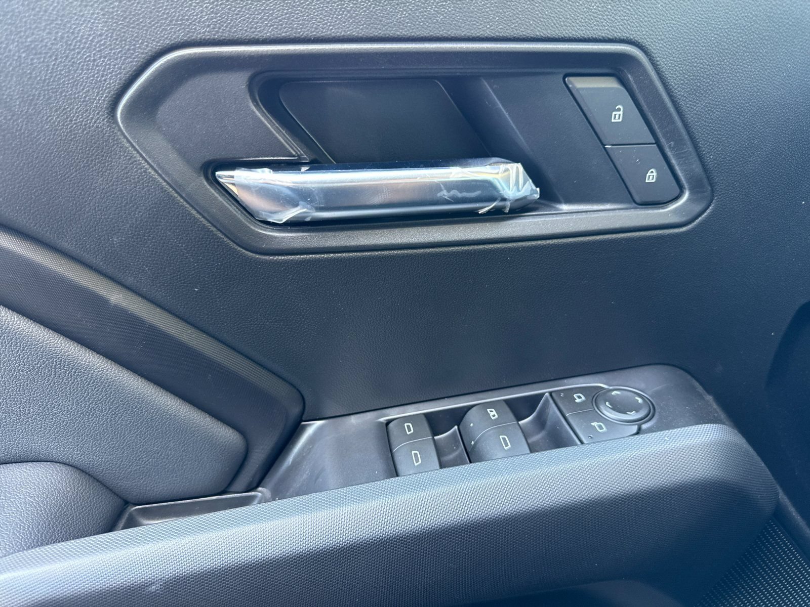 New 2026 GMC Canyon Elevation w/ Technology Package RWD image 11