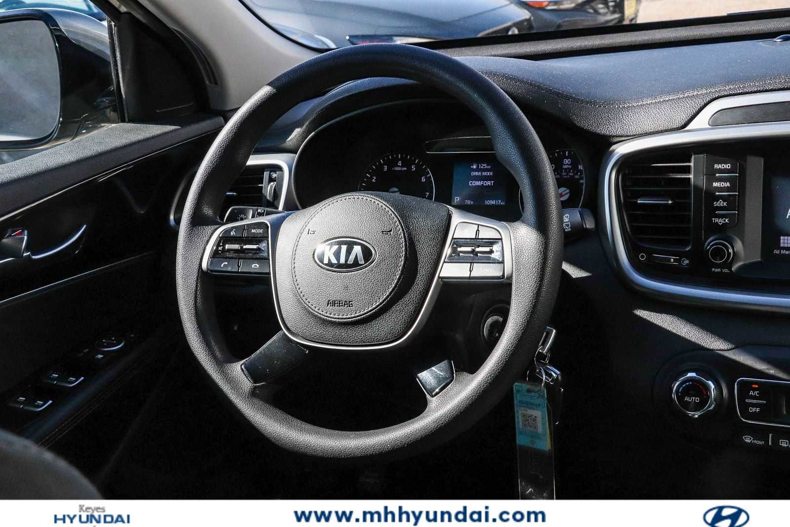 Used 2019 Kia Sorento LX FWD image 15