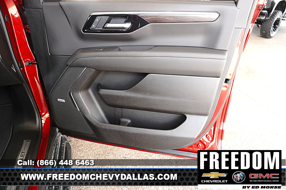 New 2026 Chevrolet Suburban LT w/ Comfort Package RWD image 38