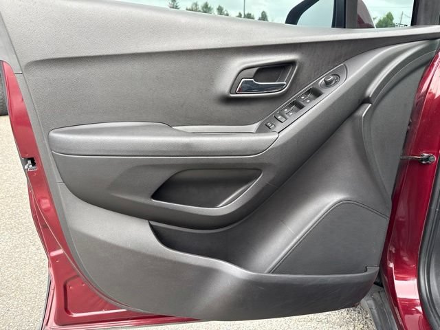 Used 2016 Chevrolet Trax LS FWD image 22