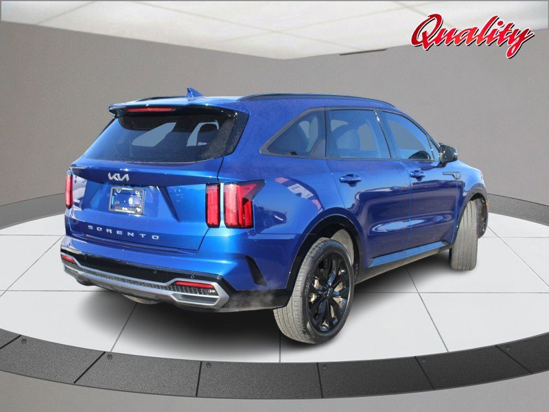 Used 2022 Kia Sorento SX image 3