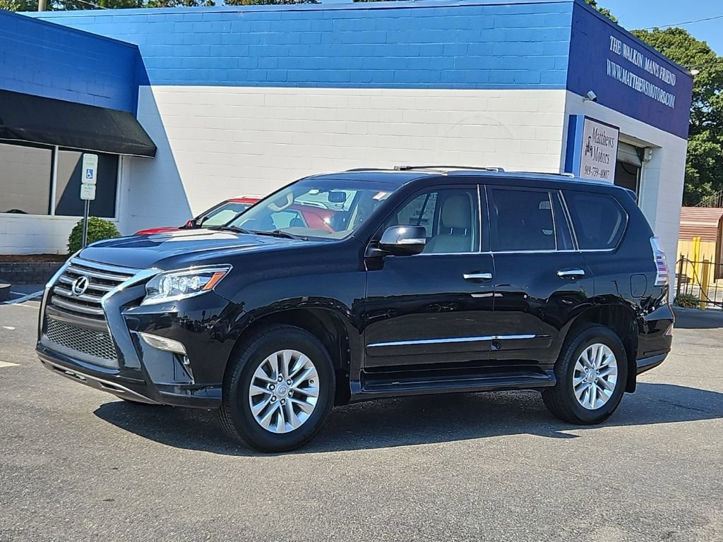 Used 2015 Lexus GX 460 w/ Premium Package AWD/4WD image 3