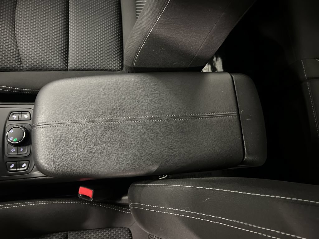 Certified 2023 GMC Terrain SLE w/ Driver Convenience Package AWD/4WD image 27