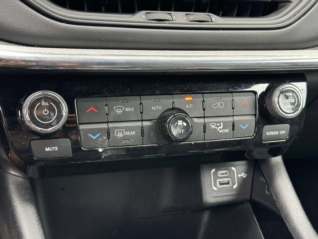 Used 2022 Jeep Compass Limited AWD/4WD image 24