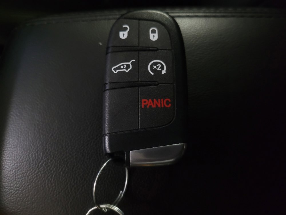 Used 2021 Jeep Grand Cherokee Limited w/ Luxury Group II AWD/4WD image 32