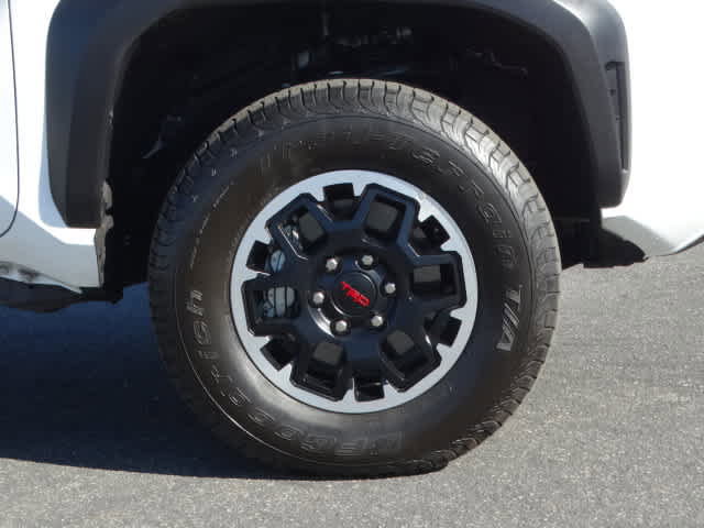 Used 2025 Toyota Tacoma TRD Off-Road image 8
