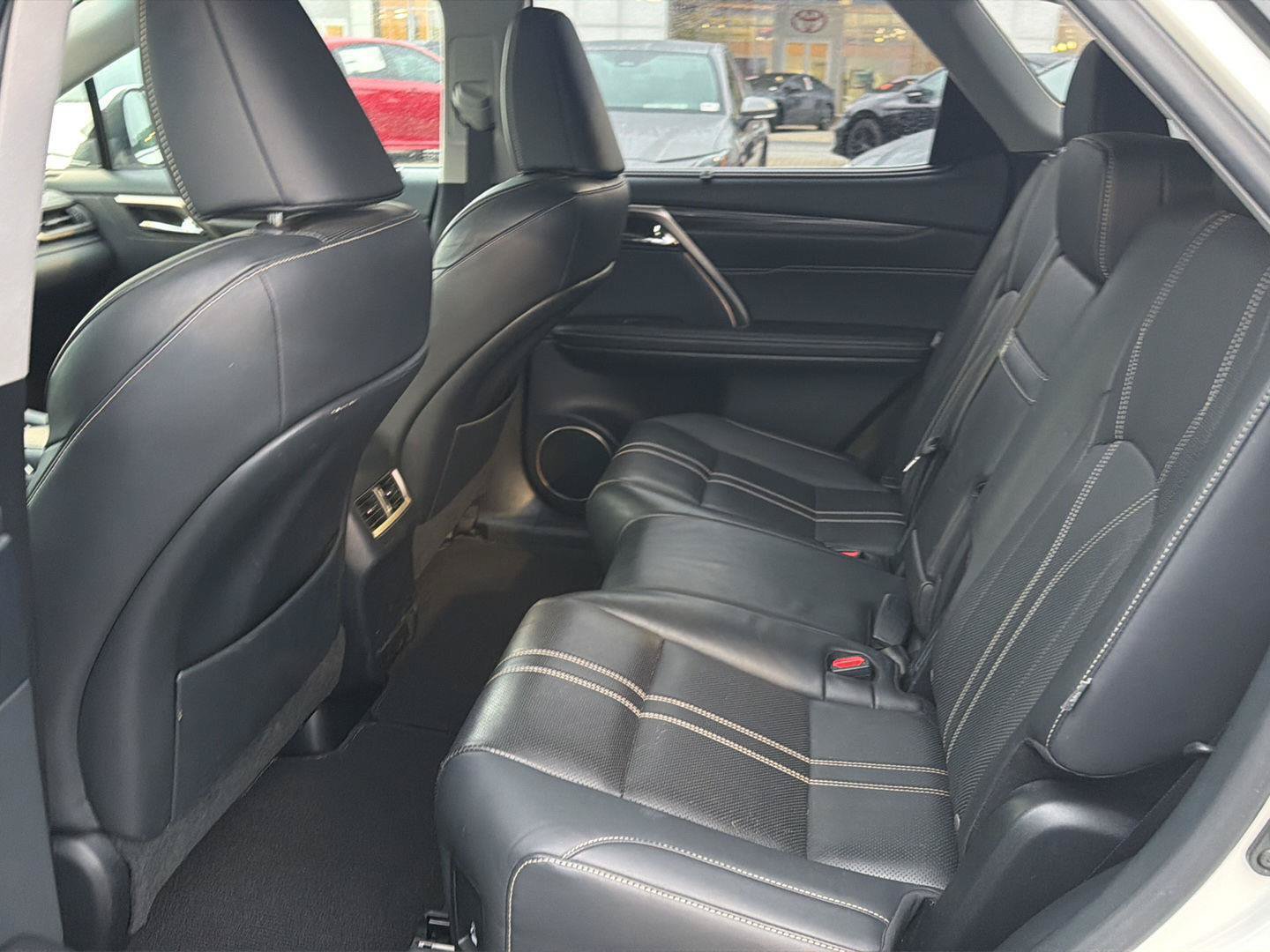 Used 2019 Lexus RX 350L Luxury w/ Cold Area Package (CT) AWD/4WD image 11