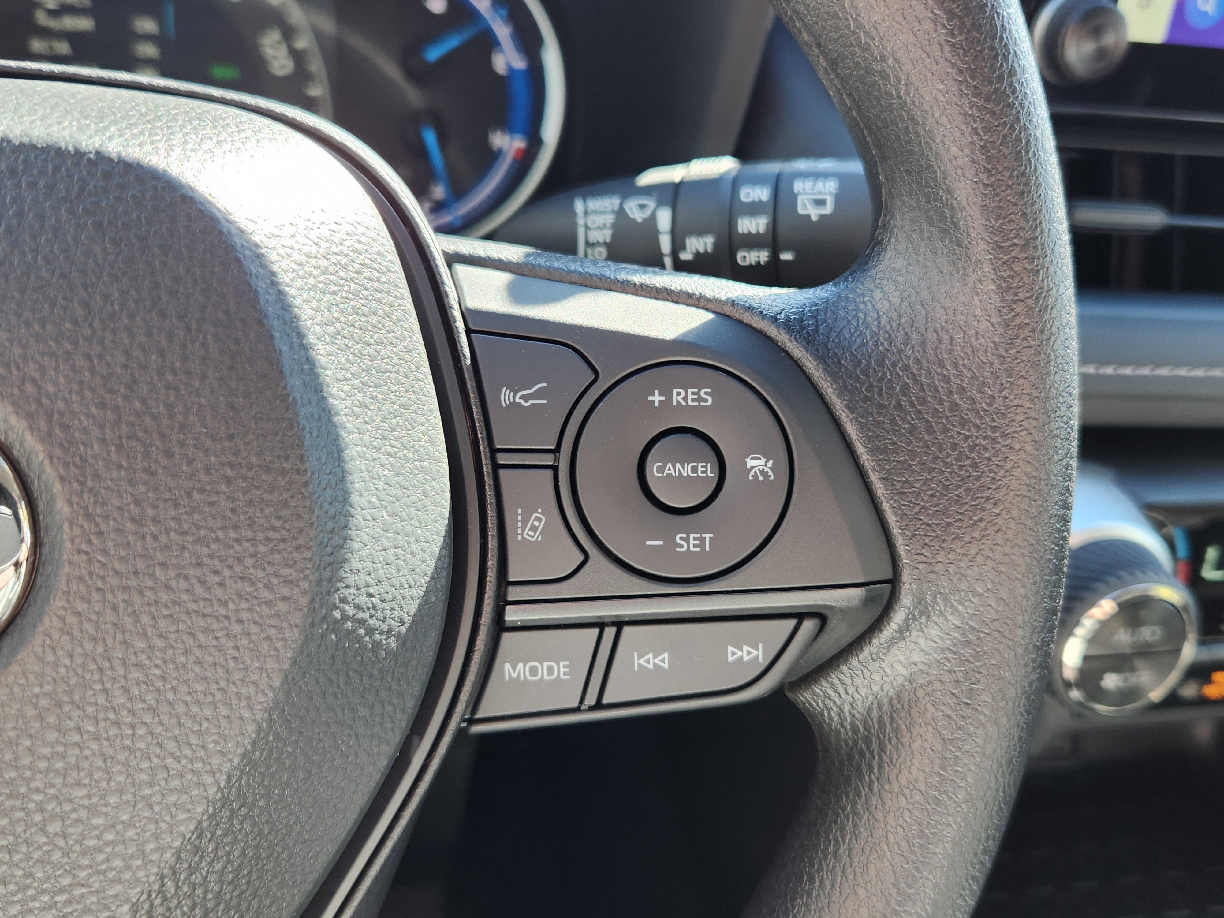 Certified 2025 Toyota RAV4 XLE image 18