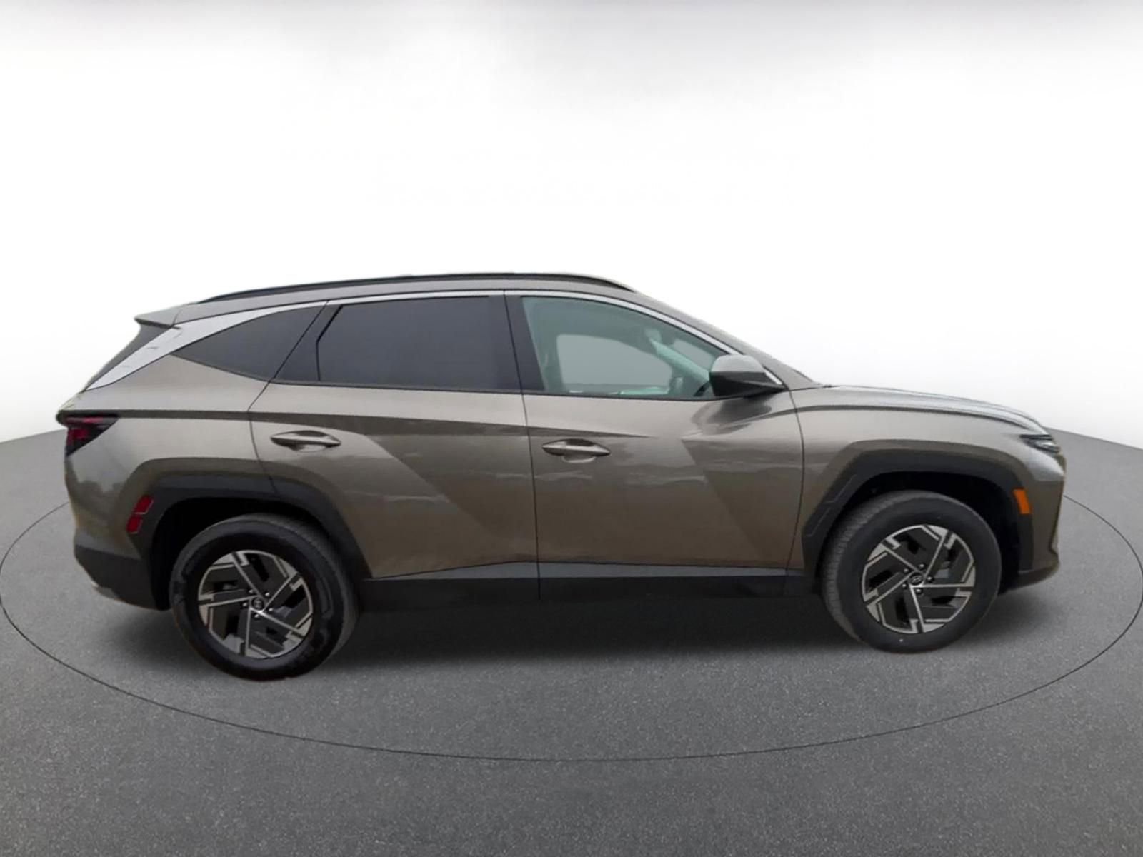 Used 2025 Hyundai Tucson Blue image 17