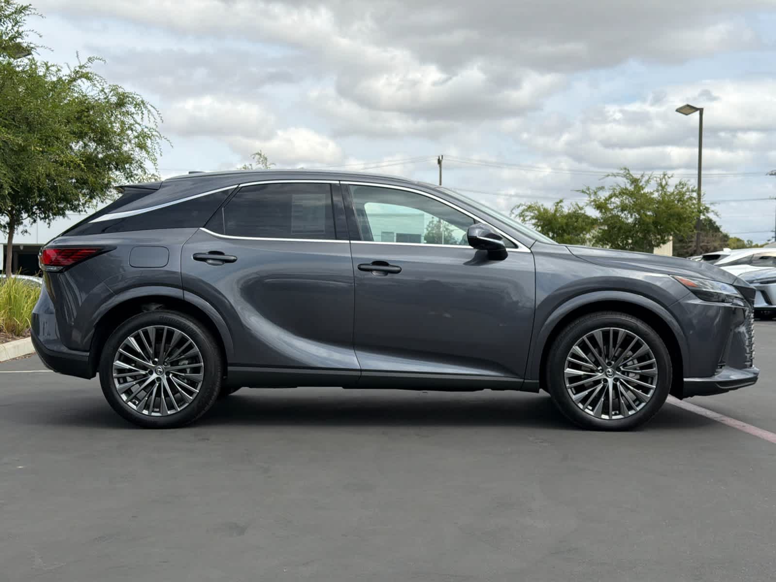 Certified 2025 Lexus RX 450h AWD w/ Luxury Package image 6