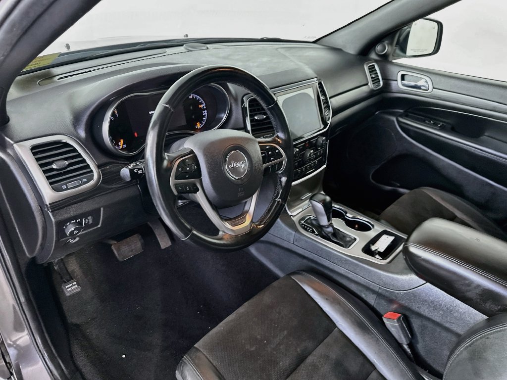 Used 2021 Jeep Grand Cherokee Laredo X AWD/4WD image 30