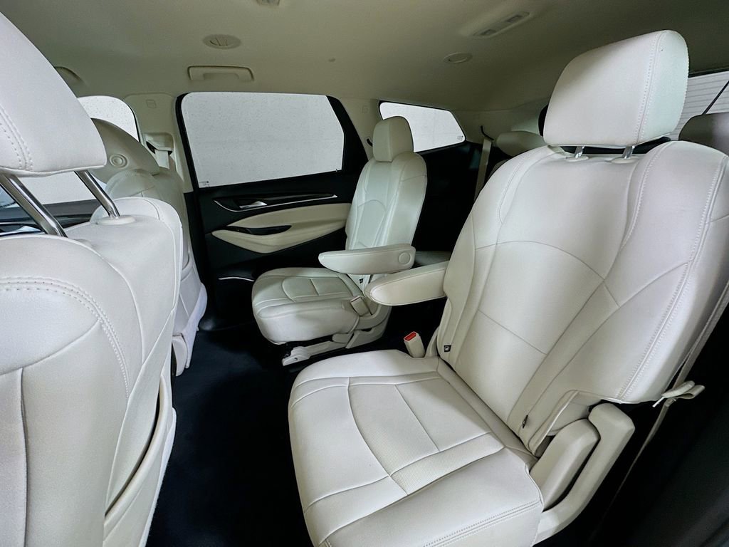 Used 2023 Buick Enclave Essence image 15