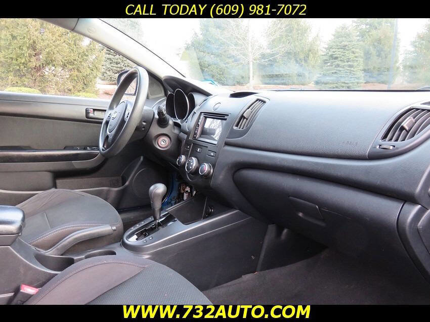 Used 2010 Kia Forte Koup EX image 6
