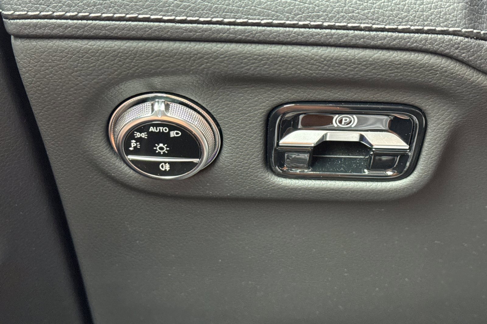 Certified 2024 Mercedes-Benz EQS 450+ 4MATIC SUV image 37