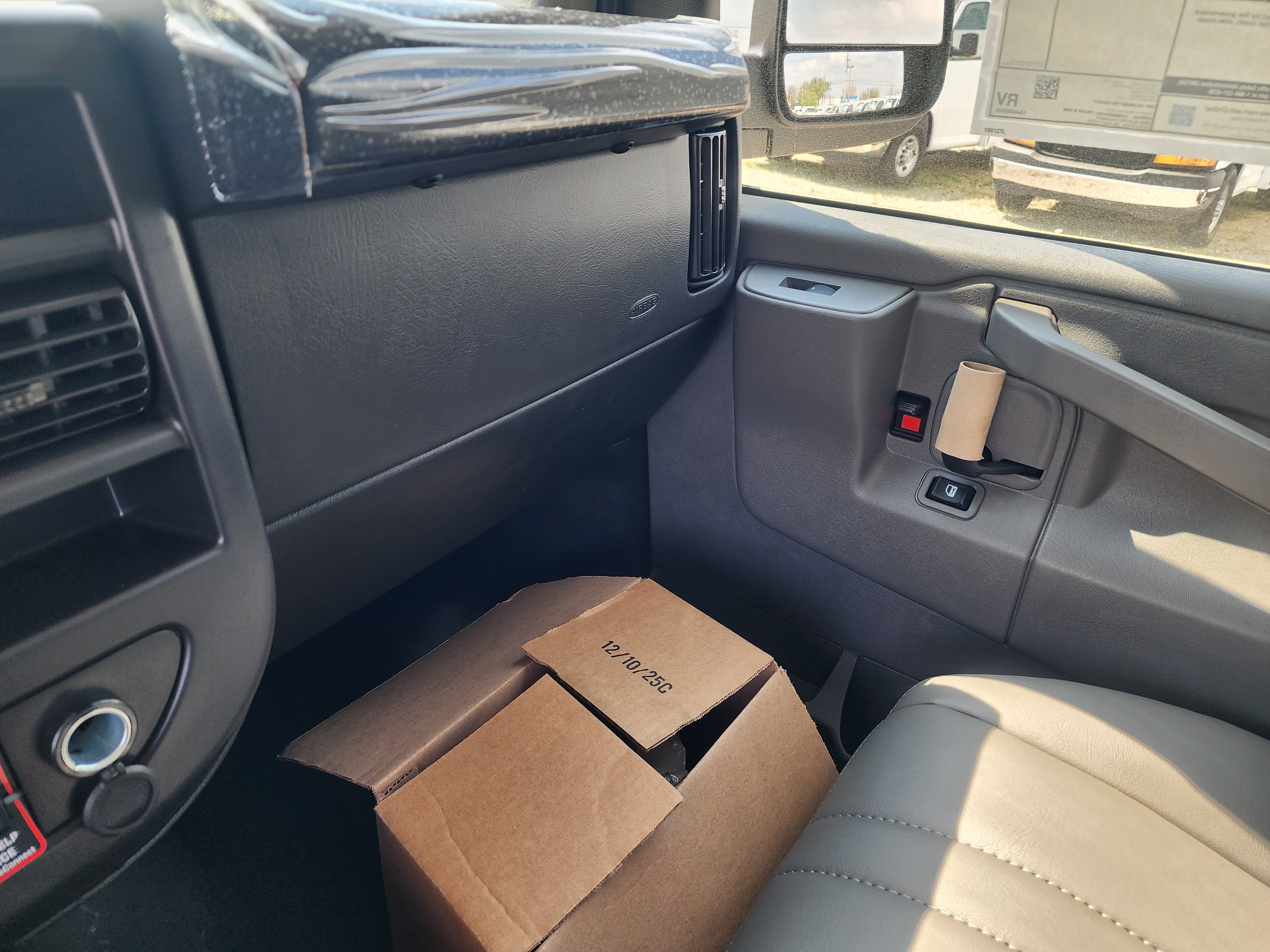 New 2025 Chevrolet Express 2500 Extended w/ Driver Convenience Package RWD image 37