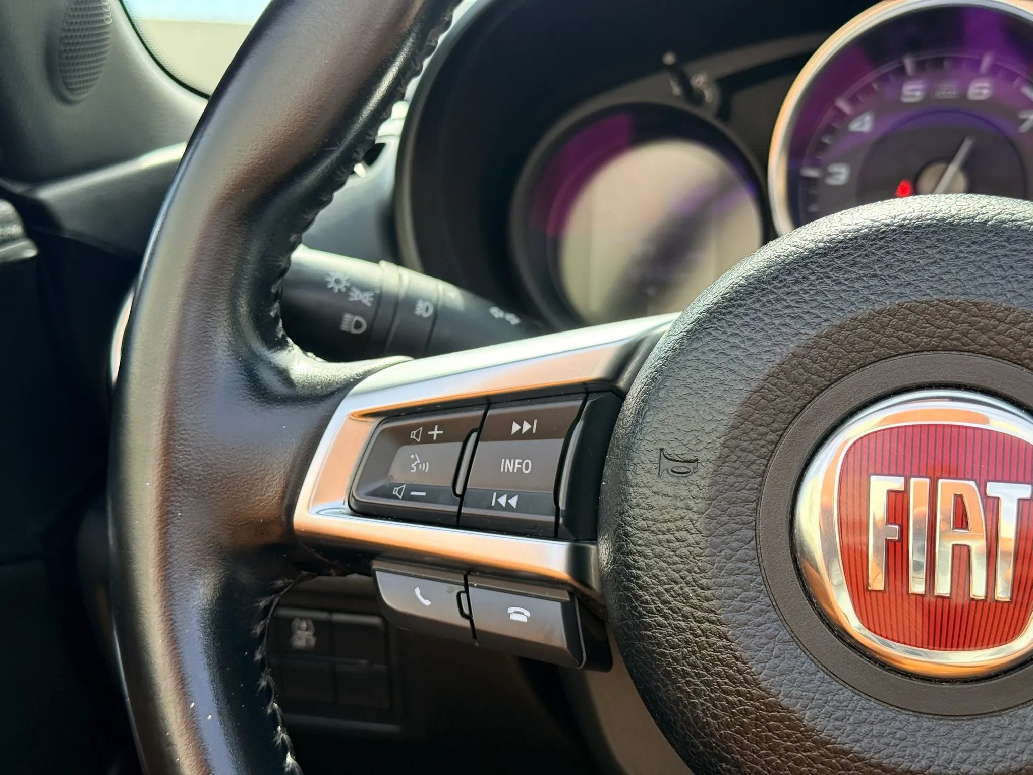 Used 2019 FIAT 124 Spider Lusso w/ Visibility Group image 27