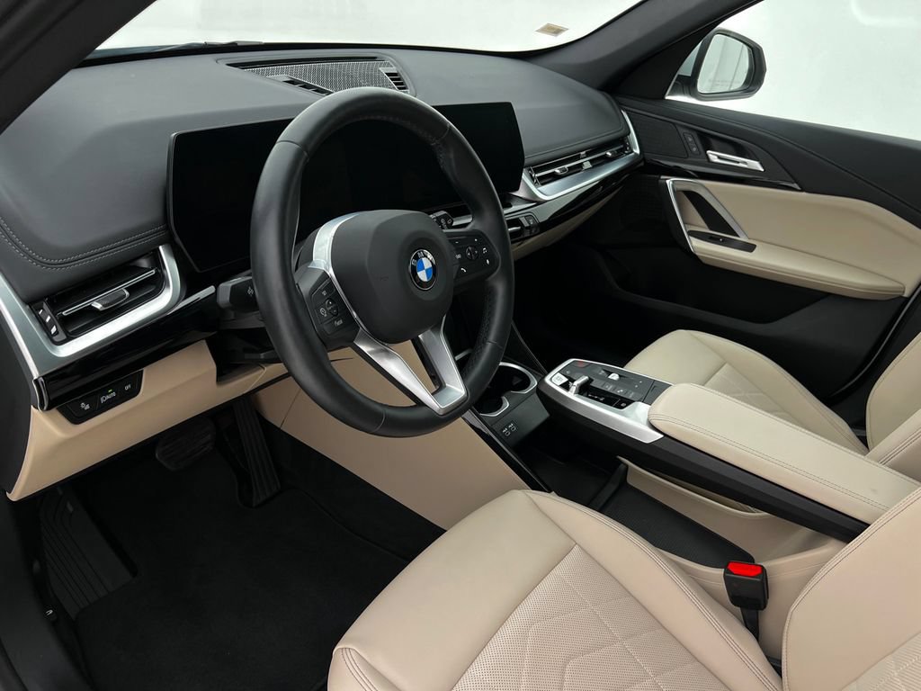 Used 2023 BMW X1 xDrive28i w/ Convenience Package AWD/4WD image 12