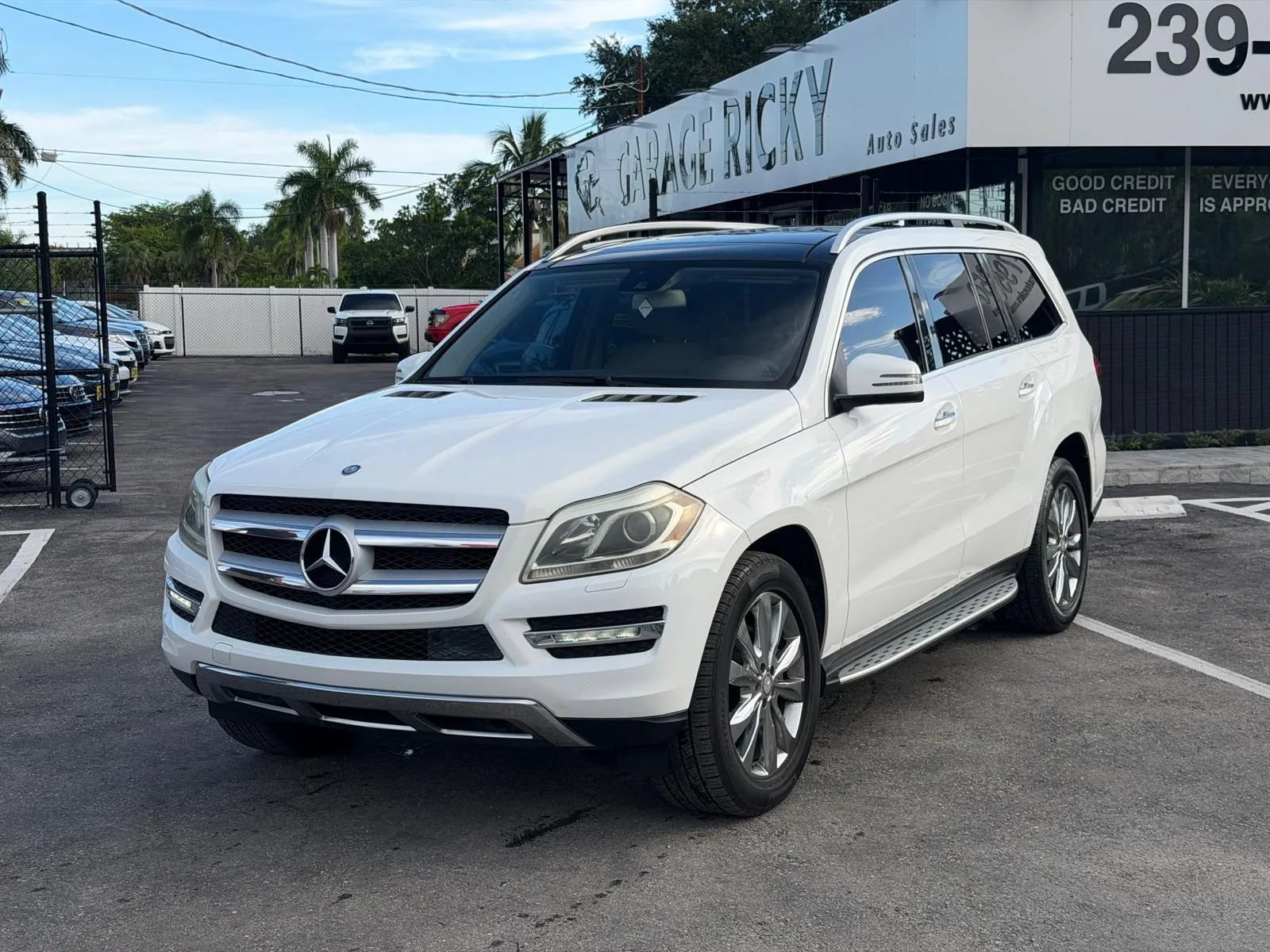 Used 2016 Mercedes-Benz GL 450 4MATIC w/ Premium I Package image 1