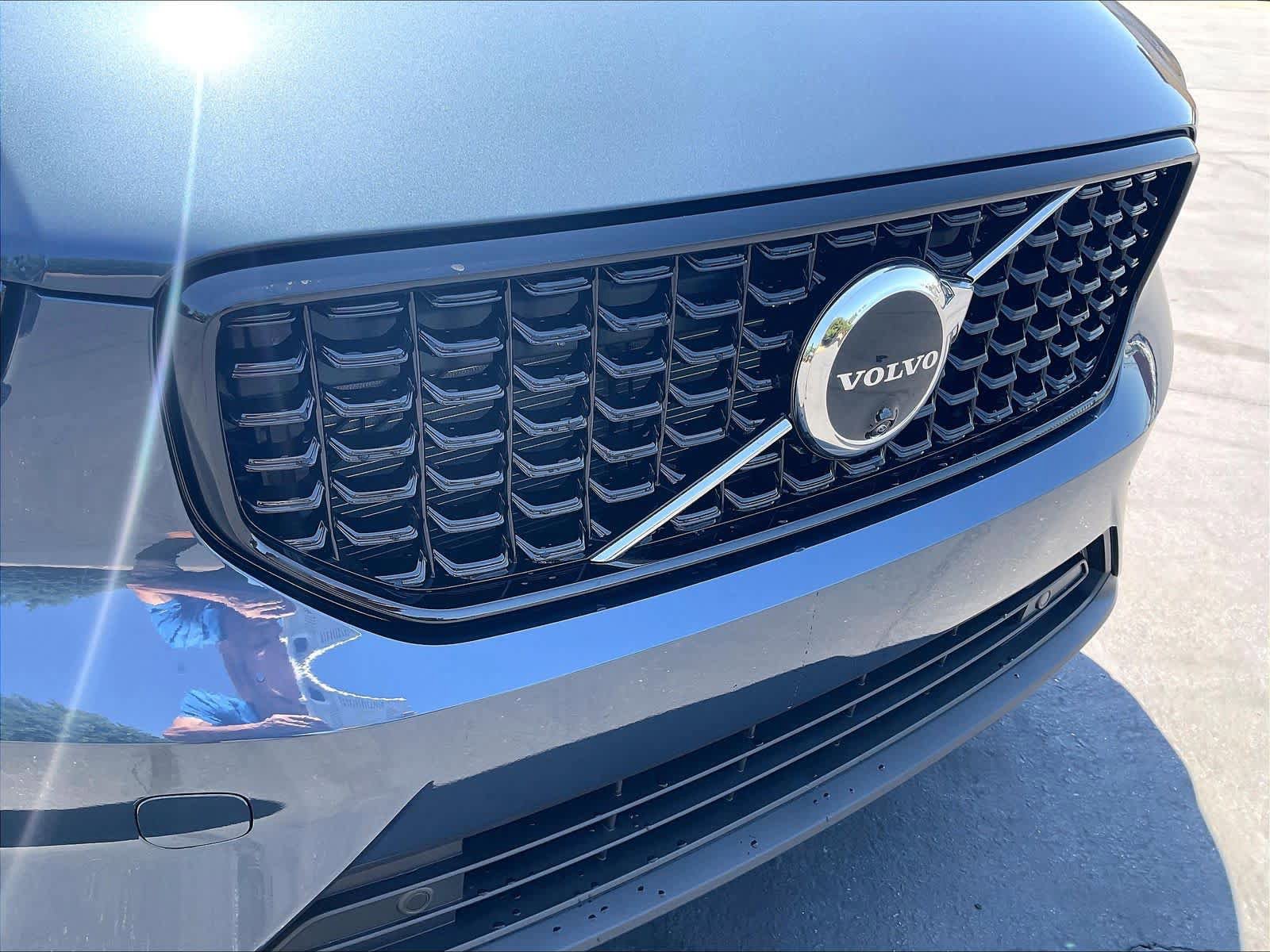 New 2026 Volvo XC40 B5 Plus w/ Protection Package Premier AWD/4WD image 33