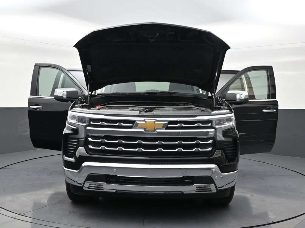 Used 2022 Chevrolet Silverado 1500 LTZ w/ LTZ Premium Package RWD image 32