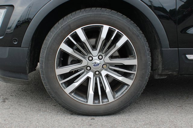 Used 2017 Ford Explorer Platinum image 44