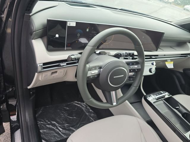 New 2025 Hyundai Tucson Limited image 24