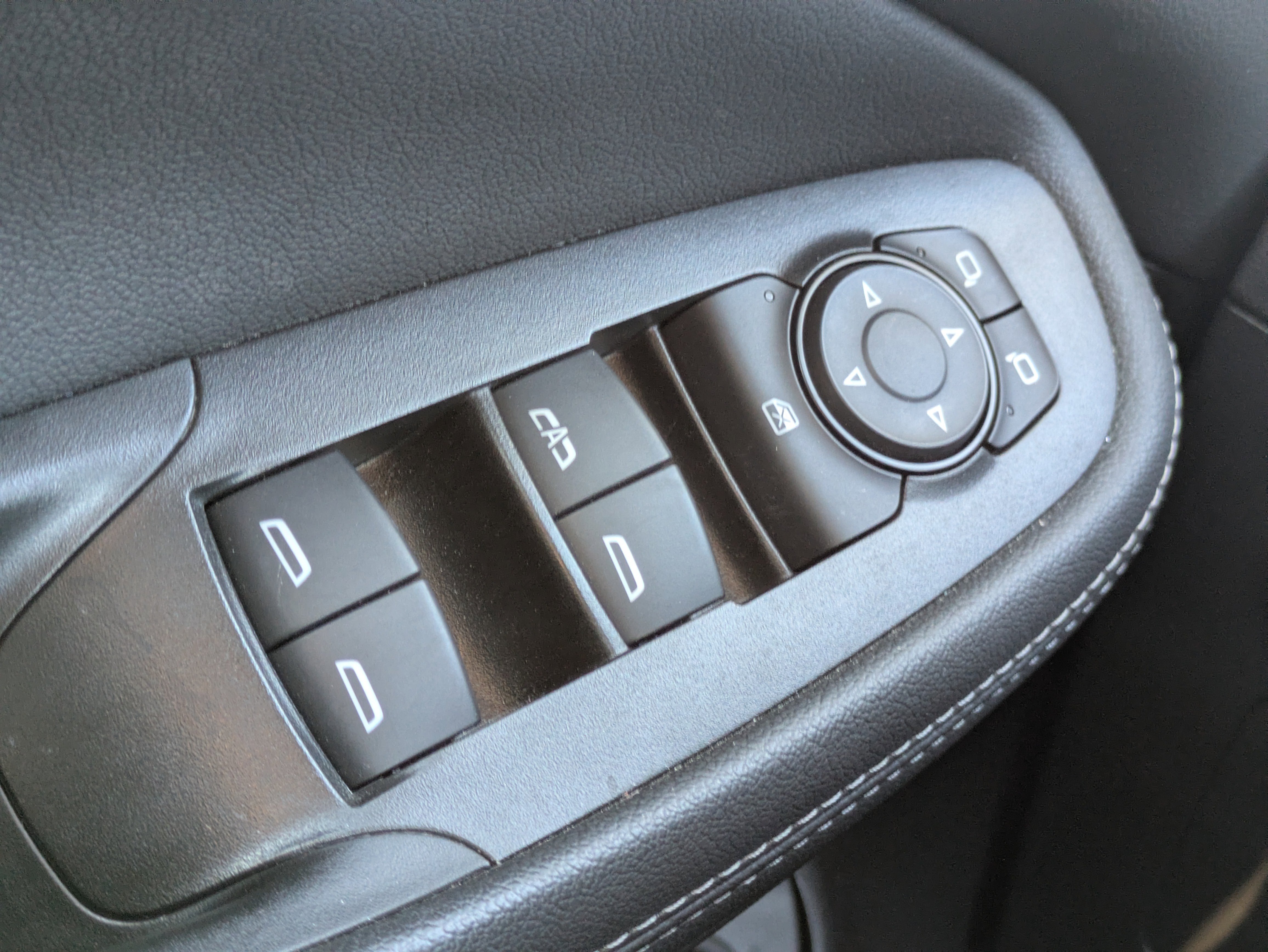 Used 2022 Buick Encore GX Essence w/ Advanced Technology Package image 14