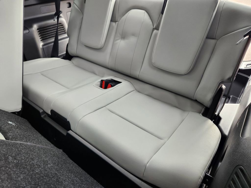 Used 2023 Mitsubishi Outlander 4WD Plug-In Hybrid image 19