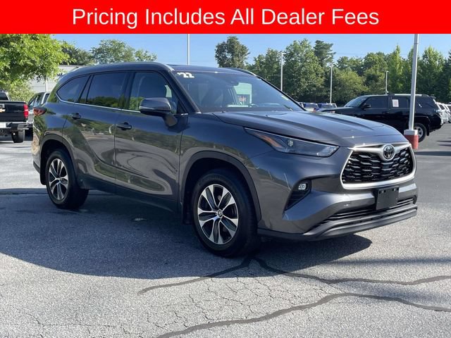 Used 2022 Toyota Highlander XLE AWD/4WD image 7