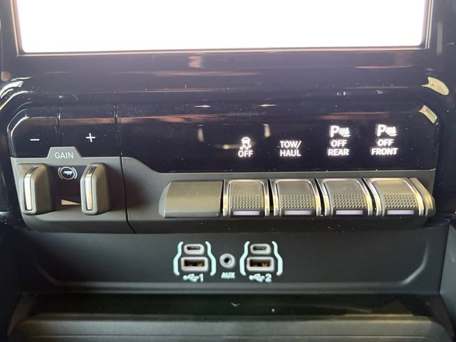 New 2026 RAM 2500 Laramie AWD/4WD image 17