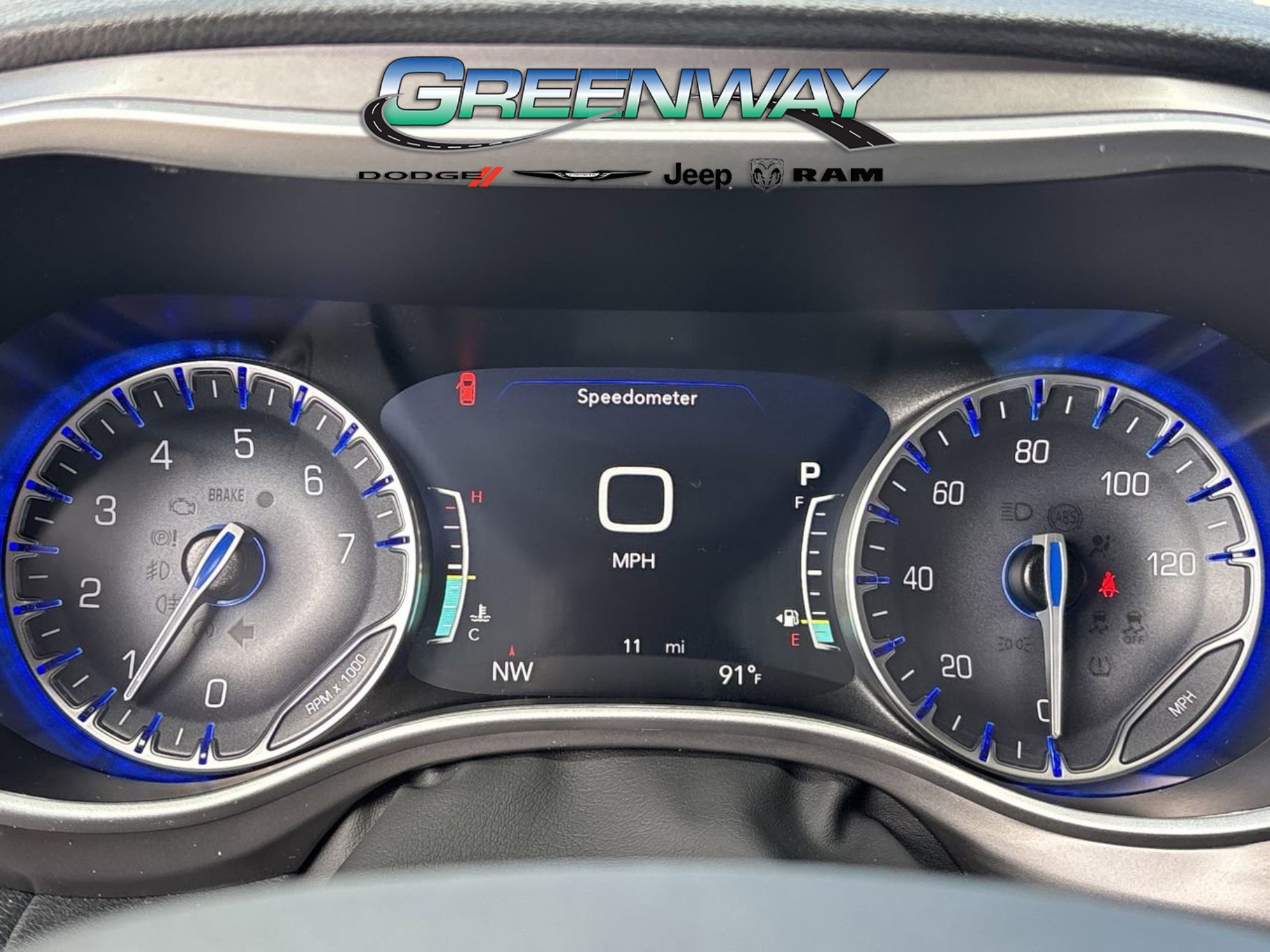 New 2026 Chrysler Pacifica Select image 30