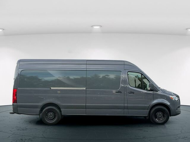 Used 2023 Mercedes-Benz Sprinter 2500 image 8