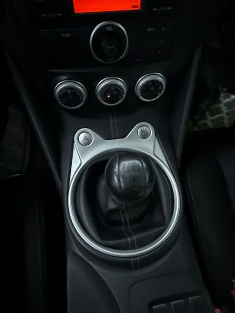 Used 2009 Nissan 370Z Coupe w/ Sport Pkg RWD image 7