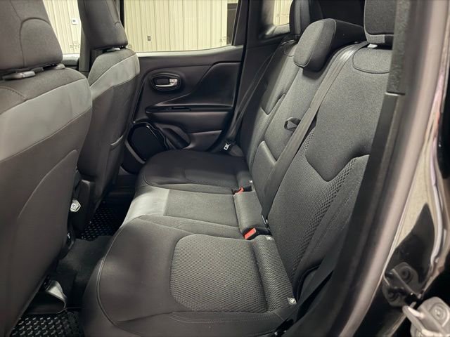 Used 2019 Jeep Renegade Altitude w/ Quick Order Package 2XM image 18