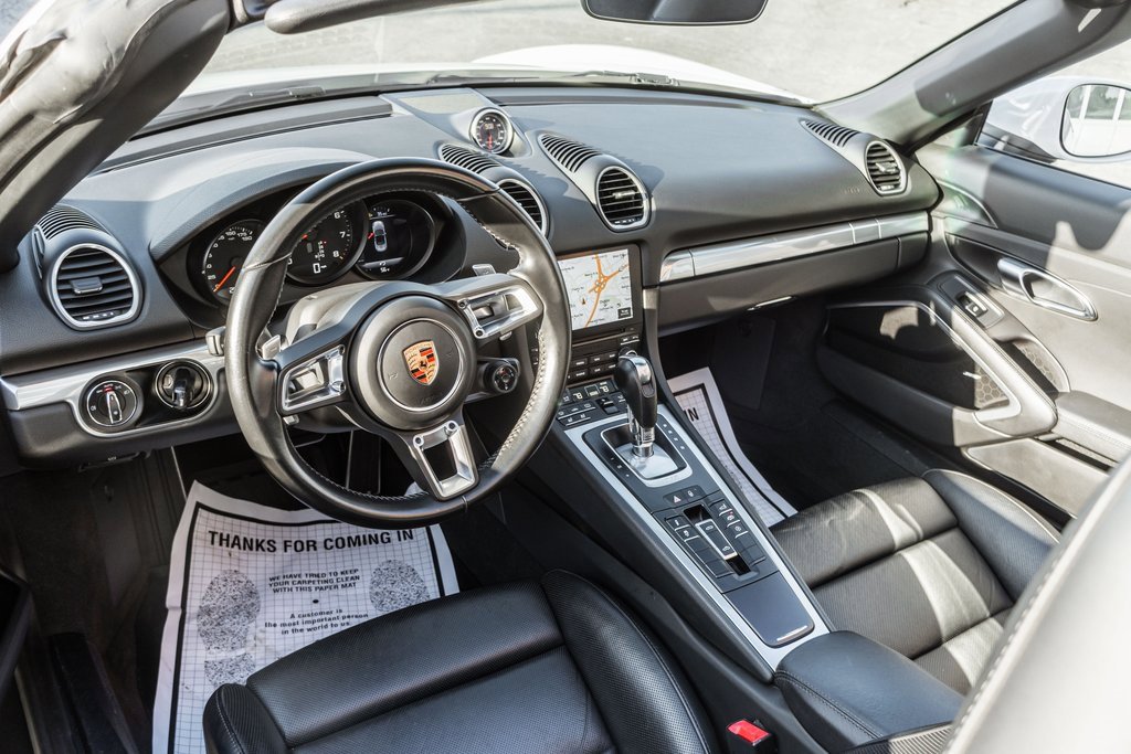 Used 2018 Porsche 718 Boxster GTS image 8