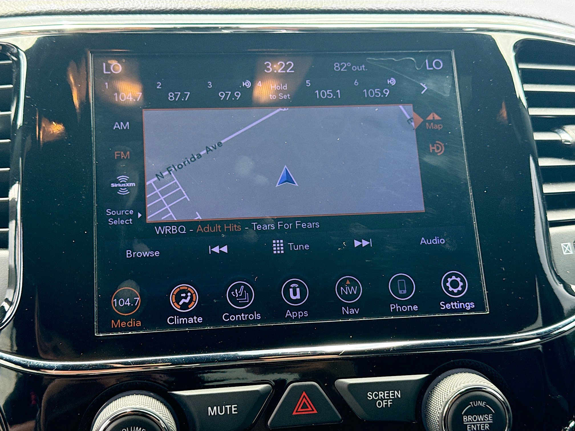 Used 2020 Jeep Grand Cherokee Limited RWD image 31