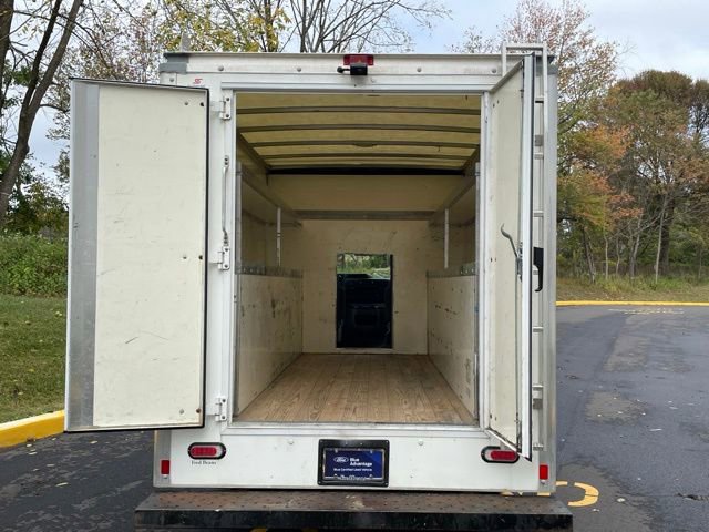 Certified 2022 Ford E-350 and Econoline 350 Super Duty w/ Power Windows & Locks Group image 18