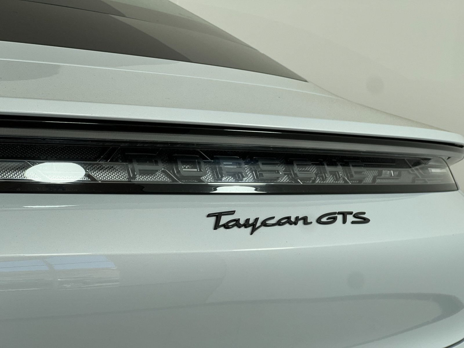 New 2026 Porsche Taycan GTS AWD/4WD image 27