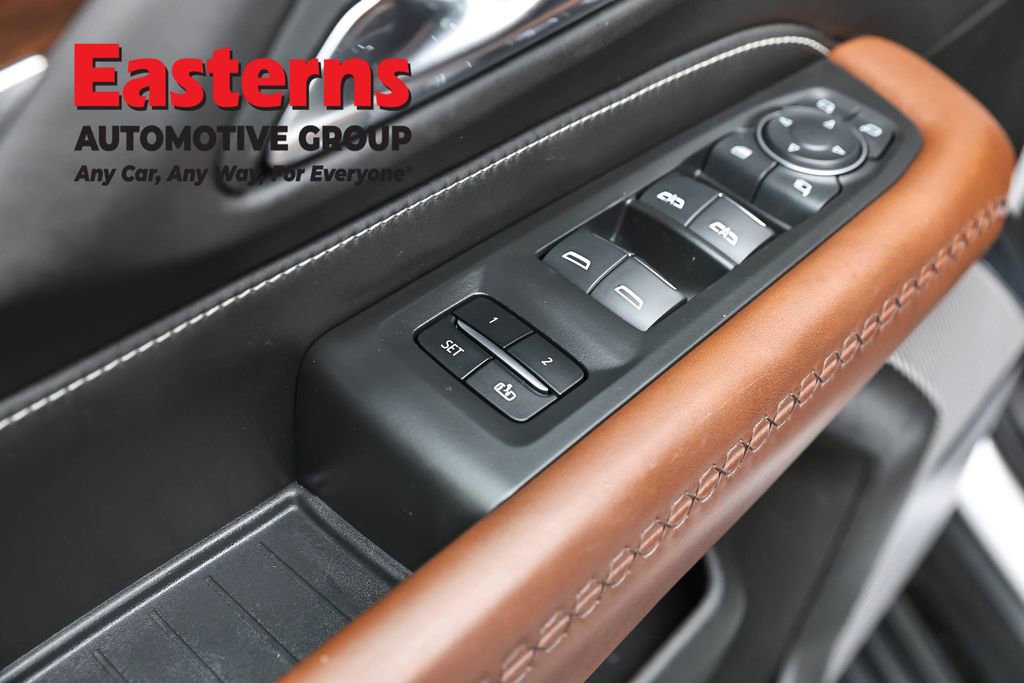 Used 2023 GMC Yukon XL Denali Ultimate w/ LPO, Floor Liner Package AWD/4WD image 24