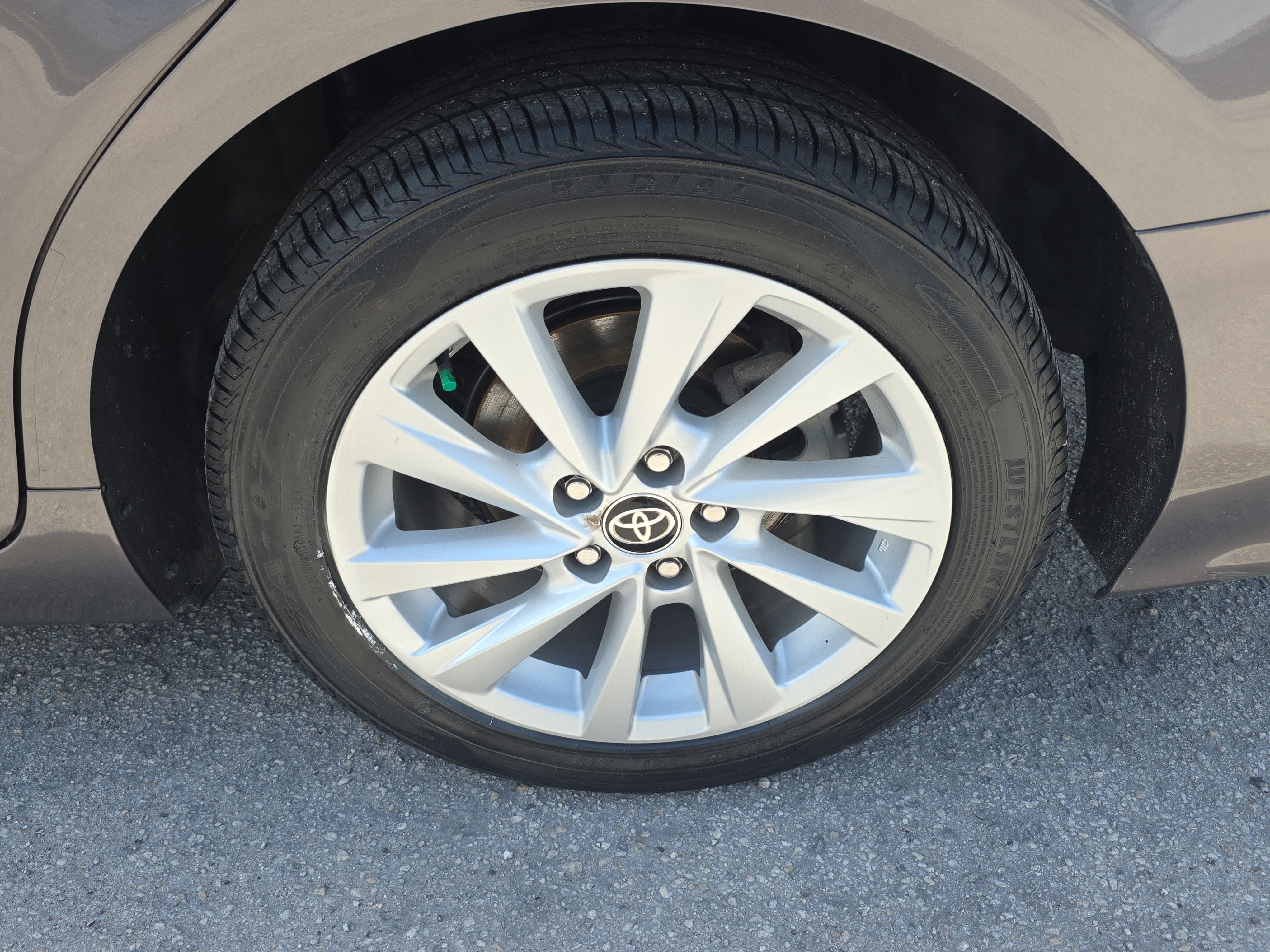 Used 2024 Toyota Camry LE FWD image 12